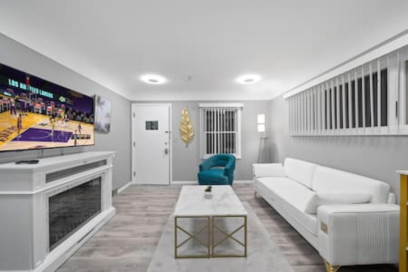 Urban Elegance Retreat In Downtown Rochester Buitenkant foto